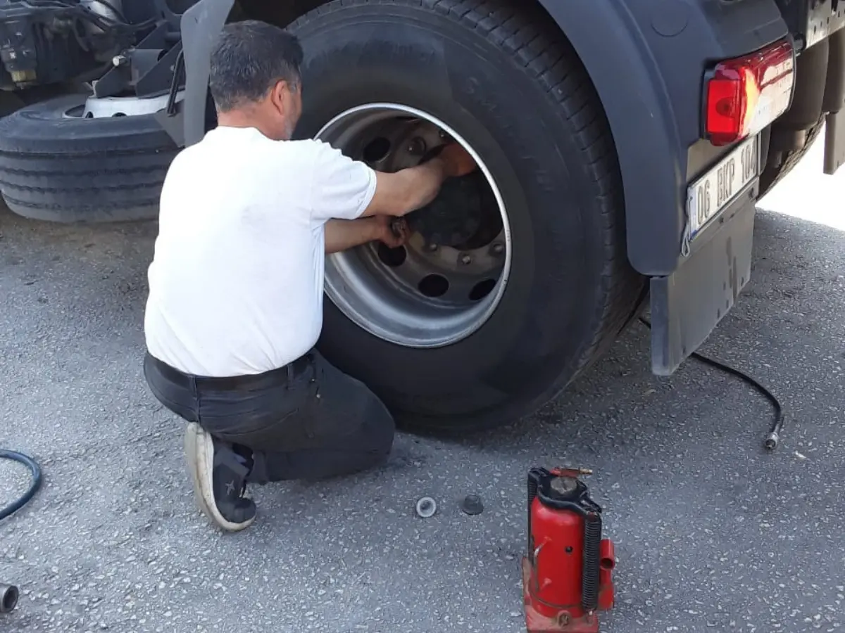 Divriği Oto Lastikçi